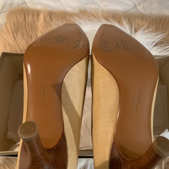 SALVATORE FERRAGAMO LADIES BASKET WEAVE. - Picture 5 of 5